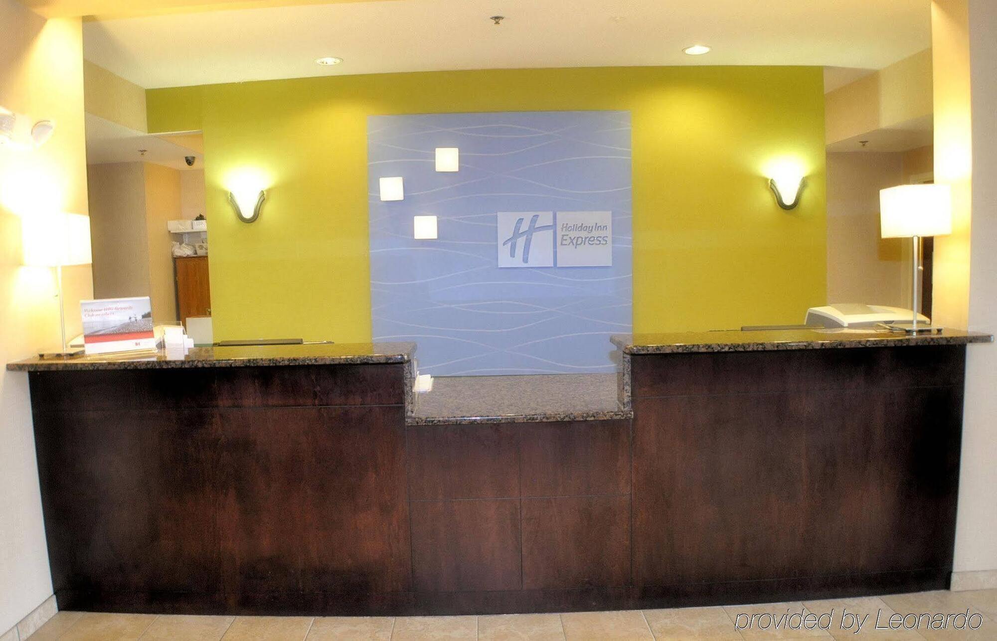 Express By Ihg 2* White House