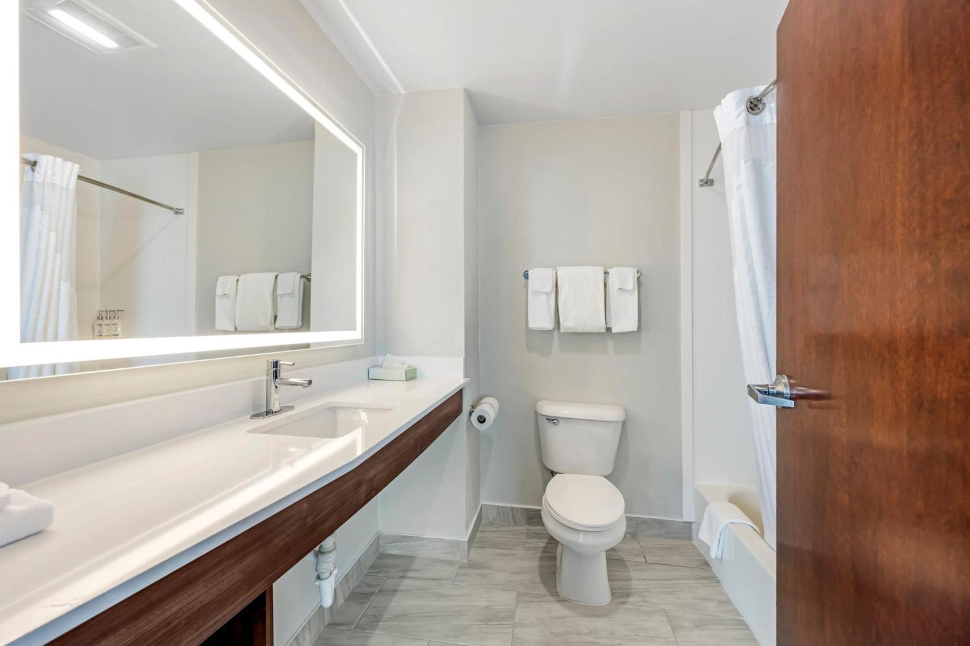 Express By Ihg 2*
