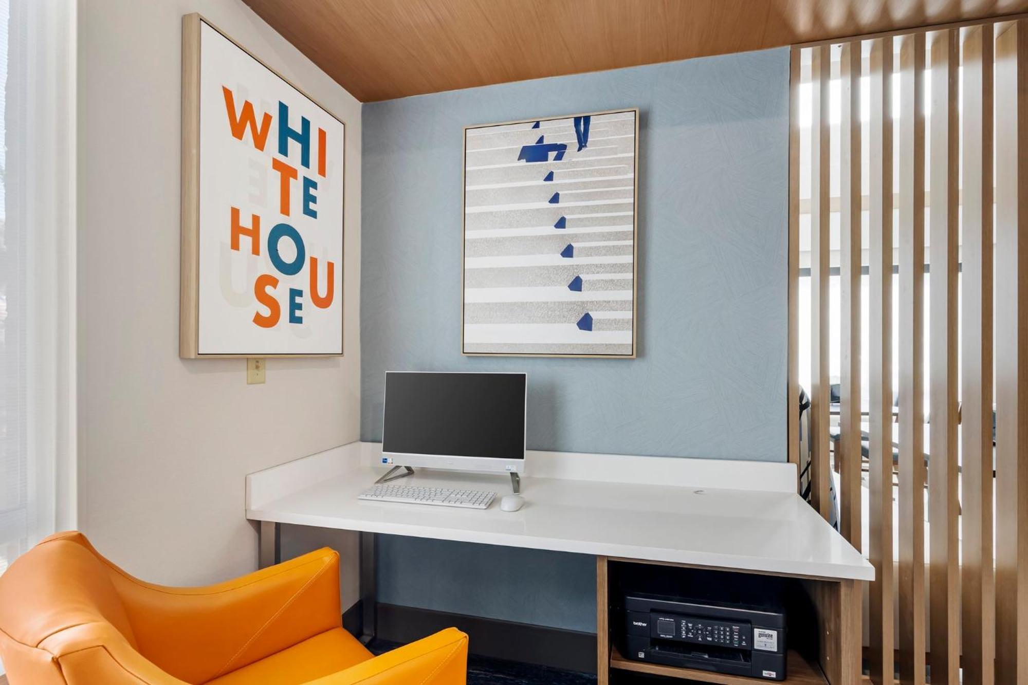 Express By Ihg White House