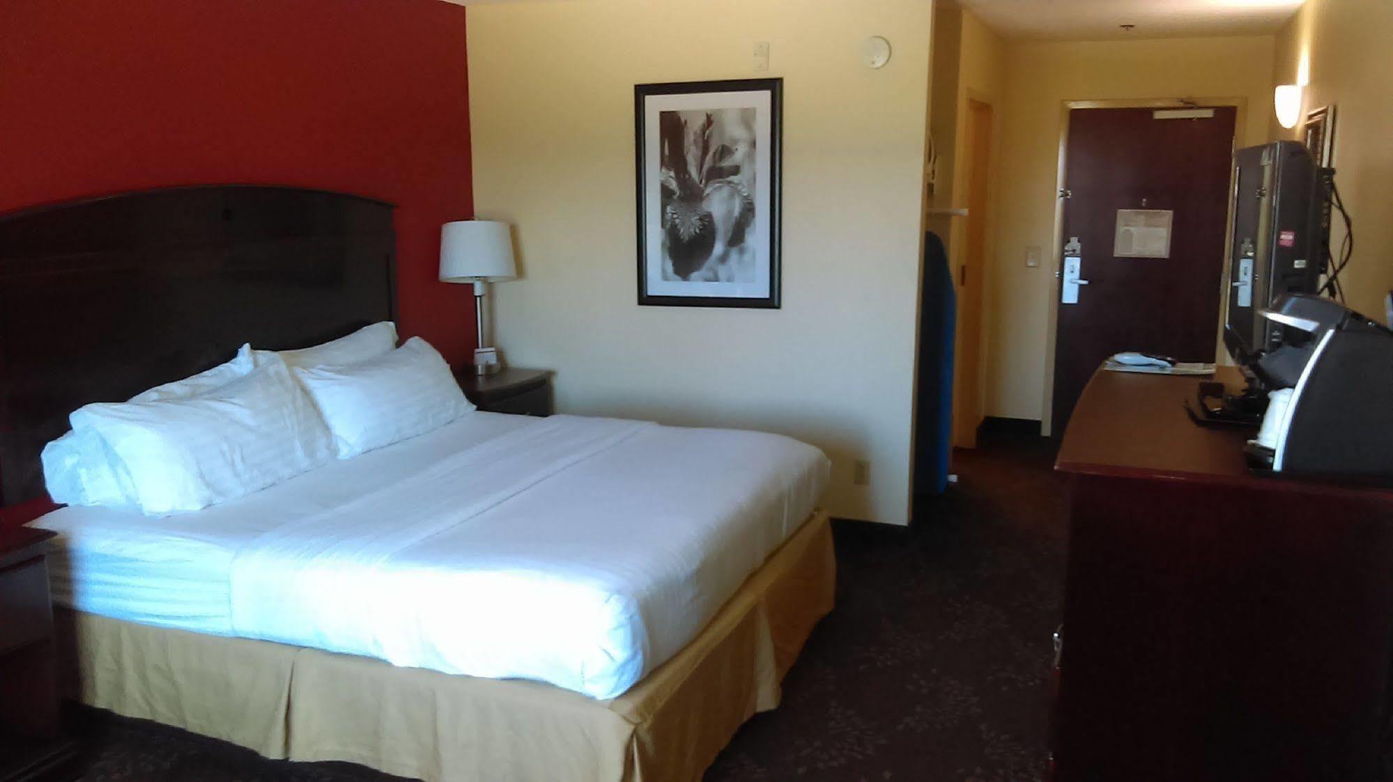 Express By Ihg Hotel White House